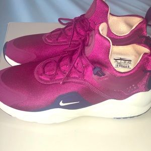 Nike Air women’s sneakers